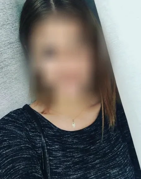 Anna, 32