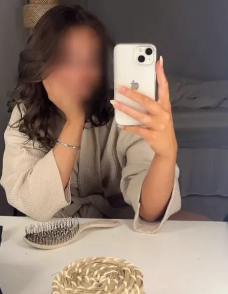 Carla, 20