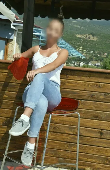 Denise, 34