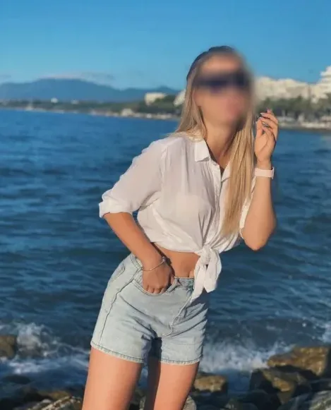 Helena, 36
