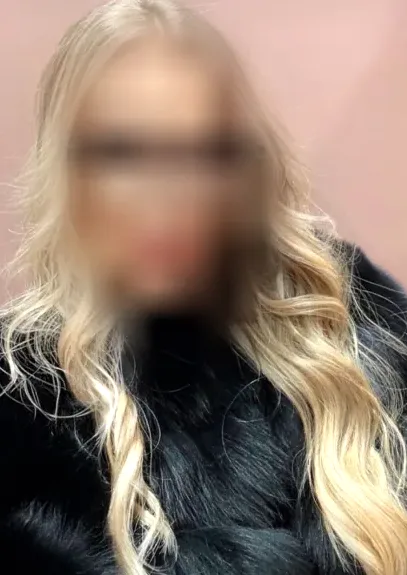 Josephine, 32