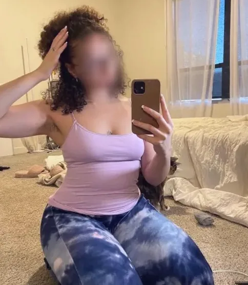 Juliane, 32