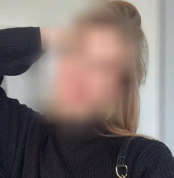 Katrin, 26