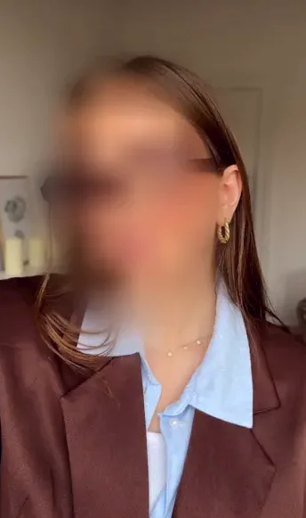 Lena, 32