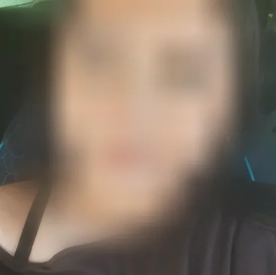 Lilly, 18