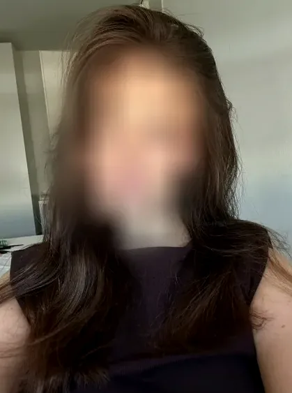 Merve, 28