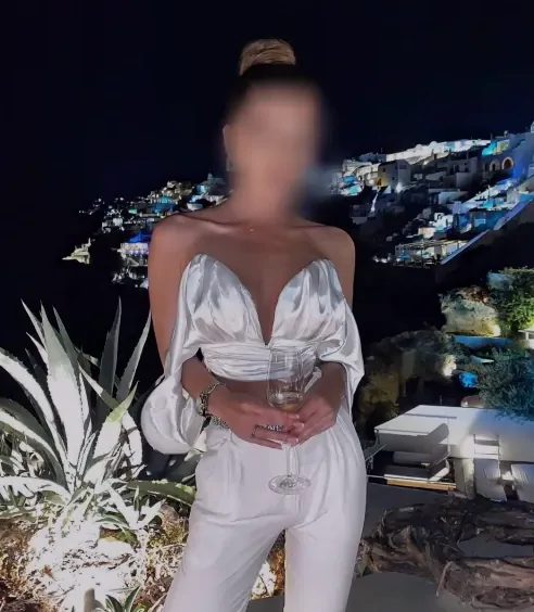 Neele, 31