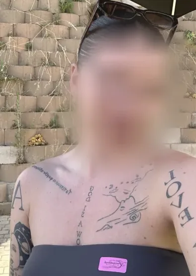 Nora, 29