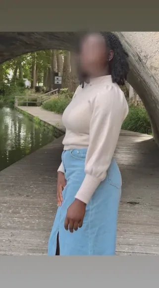 Nora, 20