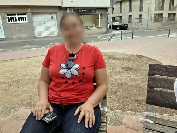 Nora, 39