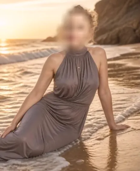 Sabrina, 40